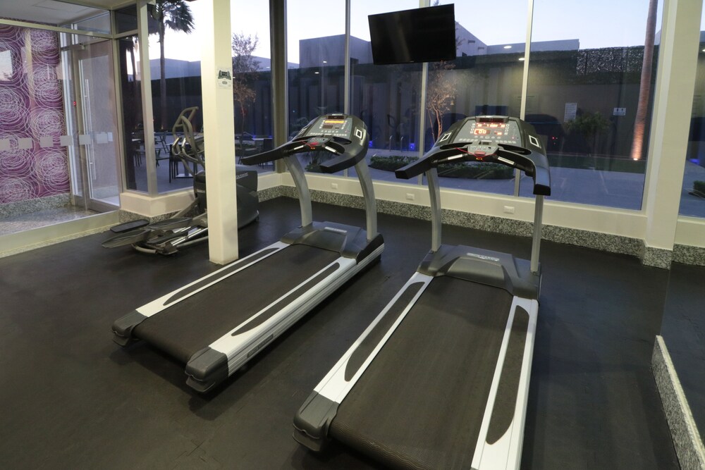 Holiday Inn Express Suites Hermosillo 27/50