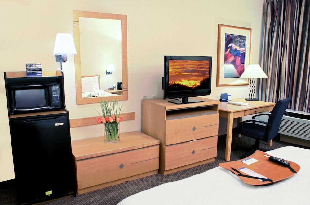 Hampton Inn Las Vegas Summerlin 28/38