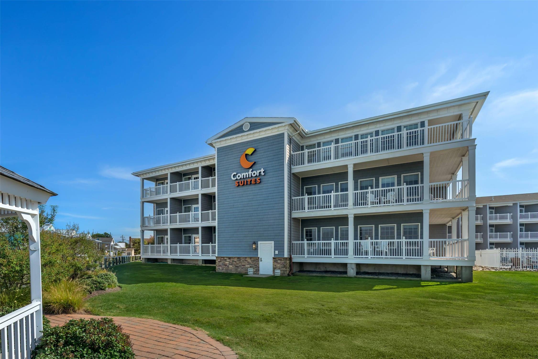 Comfort Suites Chincoteague Island Bayfront Resort 2/25