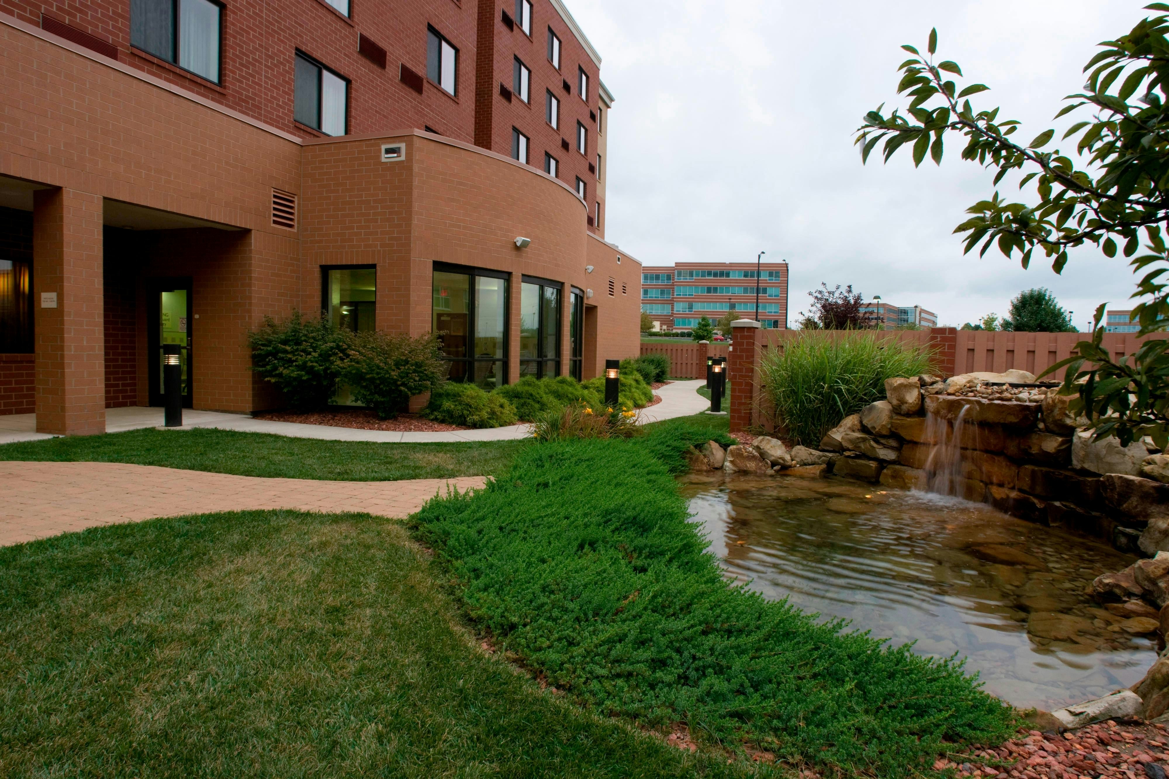 Courtyard By Marriott Cincinnati North At Union Centre 47/50