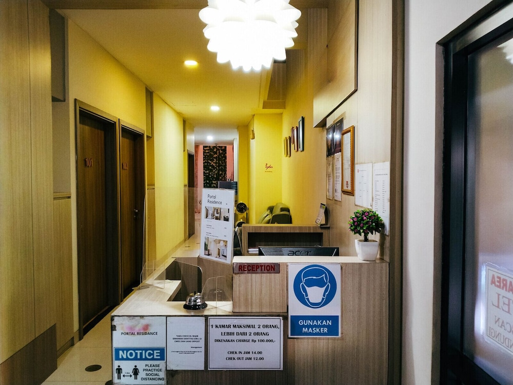 Oyo 115 Portal Residence 12/54