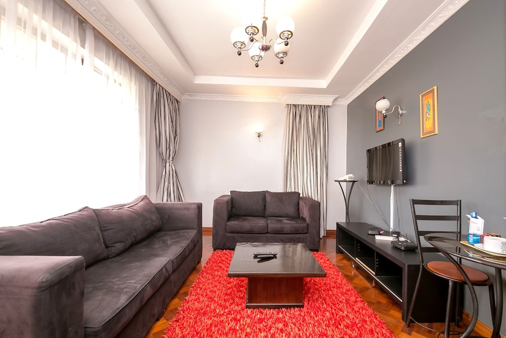 Meltonia Luxury Suites 23/50