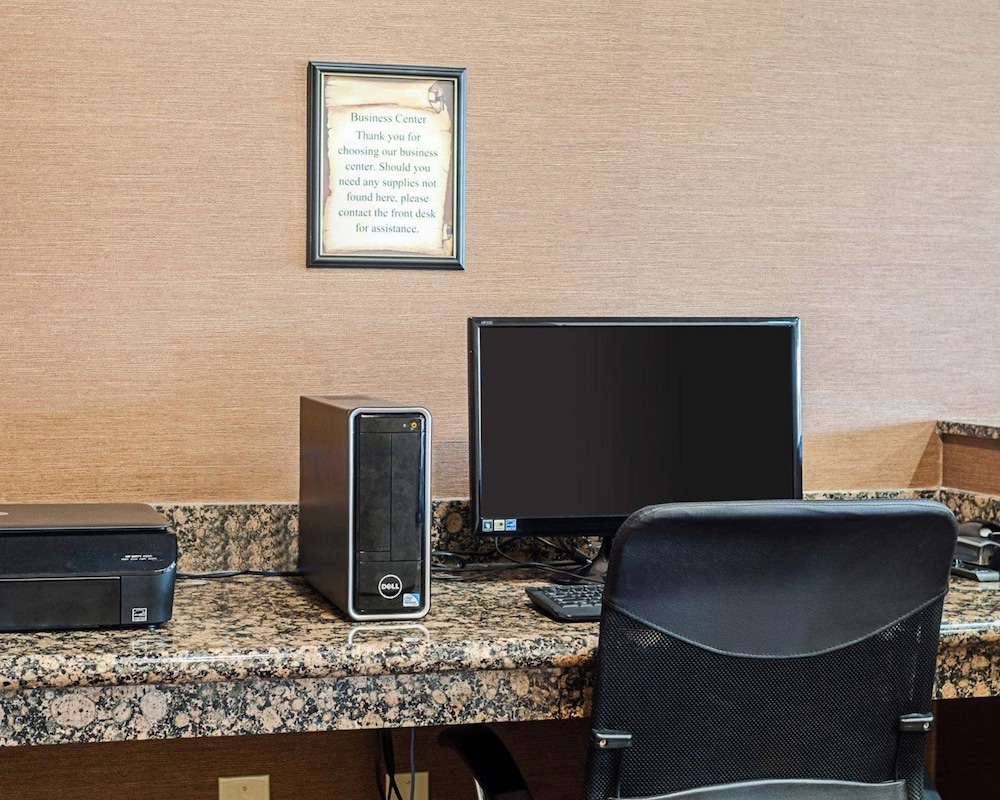 Comfort Inn & Suites Lawrence - University Area 49/49