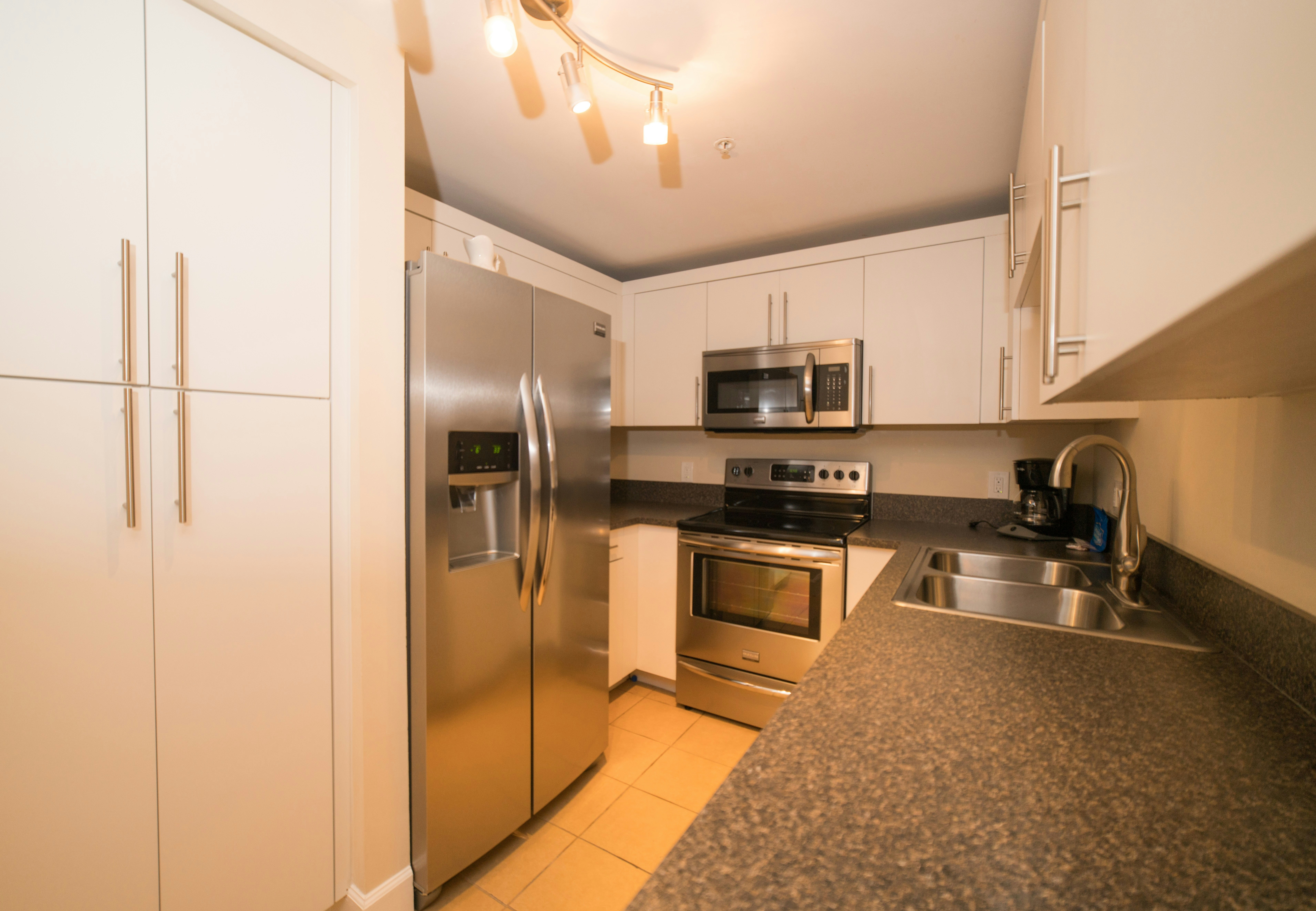 Fortune House Hotel Suites 24/33