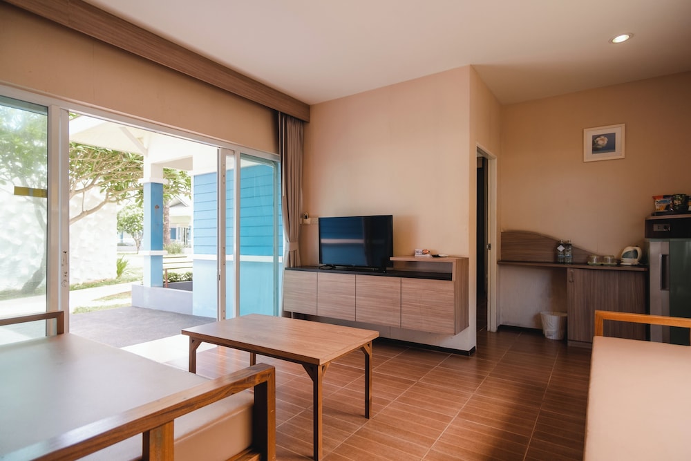 Chaolao Tosang Beach Hotel 40/60