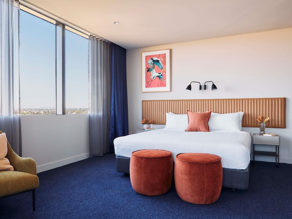 Mantra Melbourne Epping 18/58