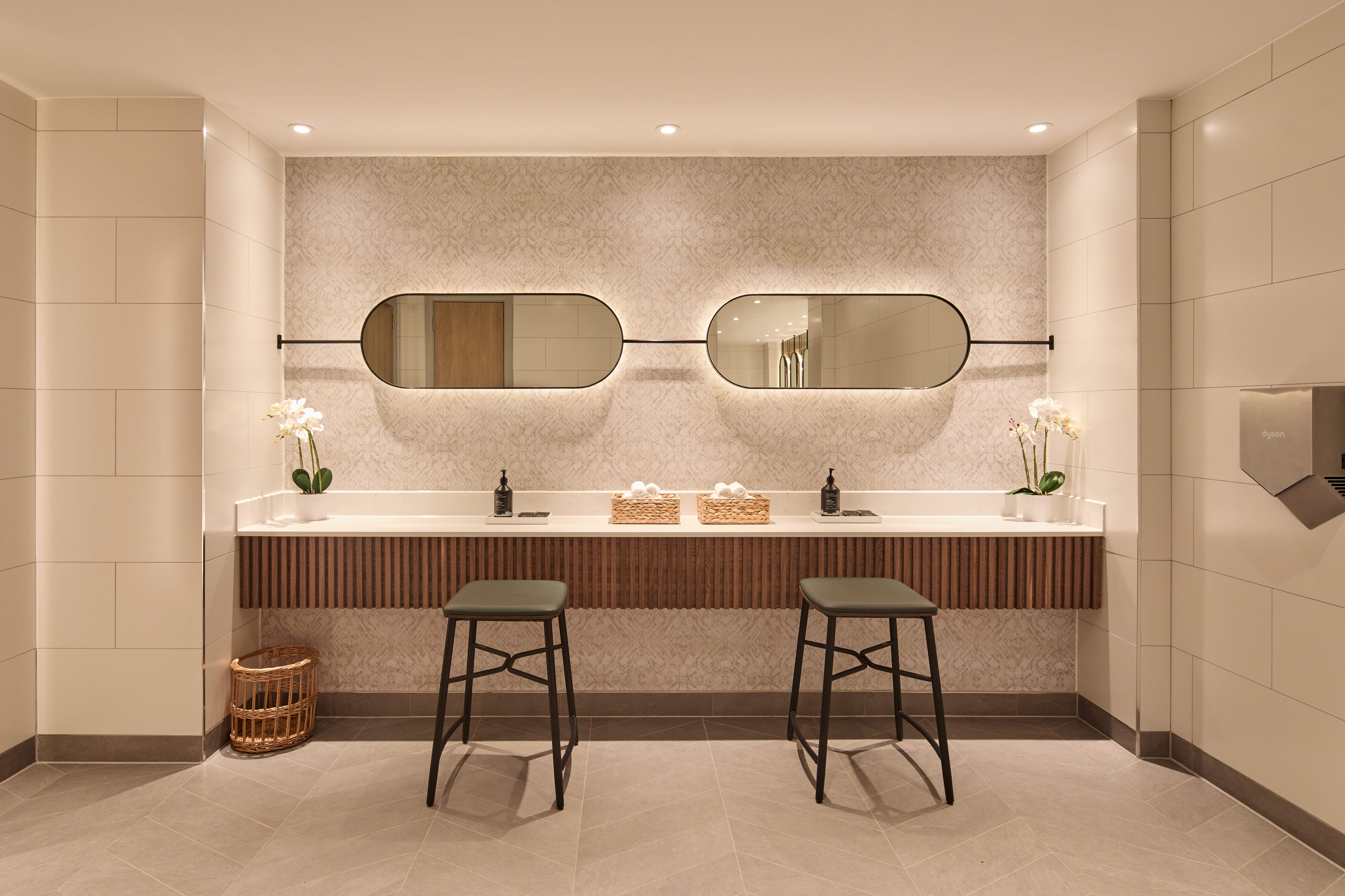 Holiday Inn London - Bloomsbury by IHG 12/75