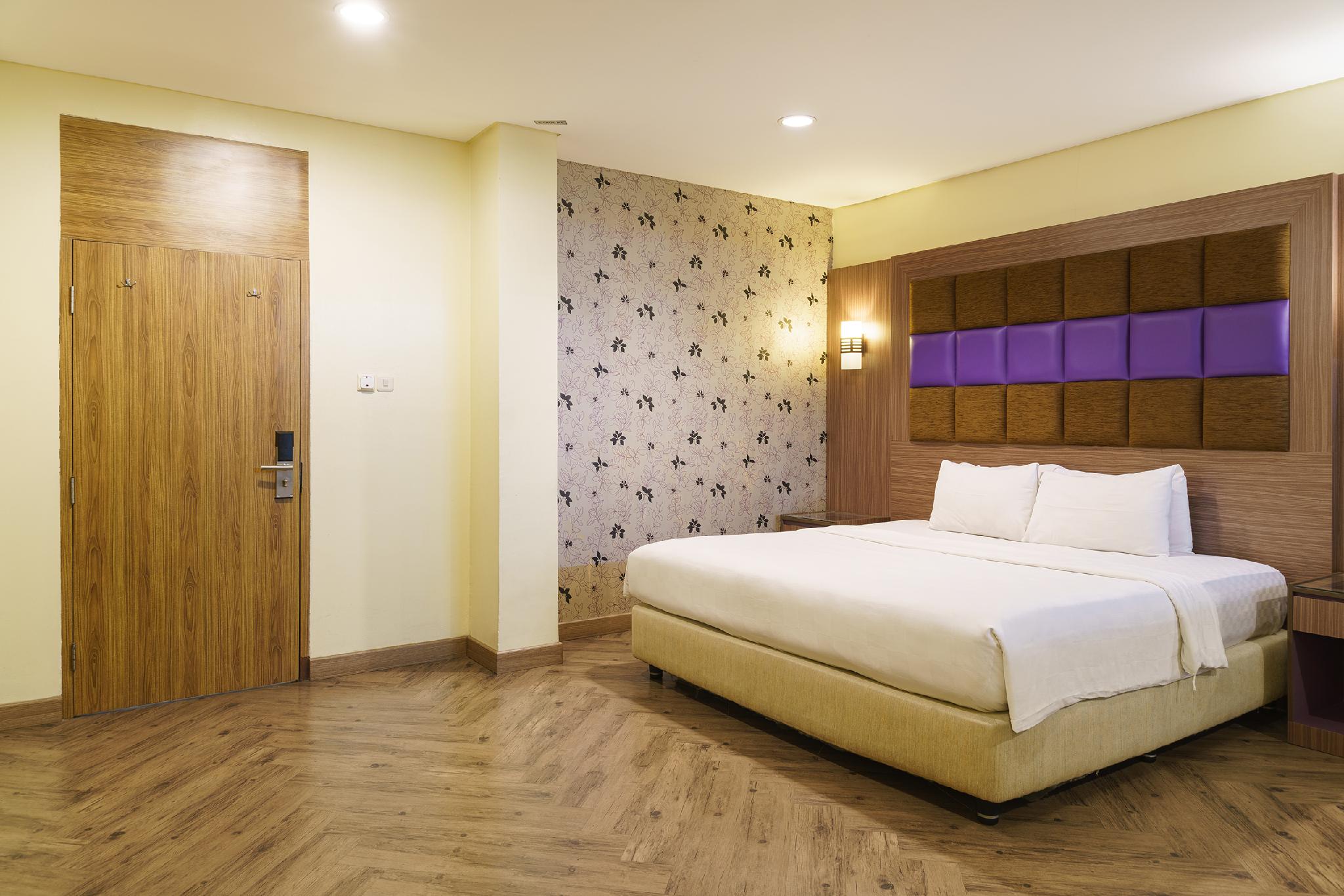 Hotel Pasar Baru 8/26