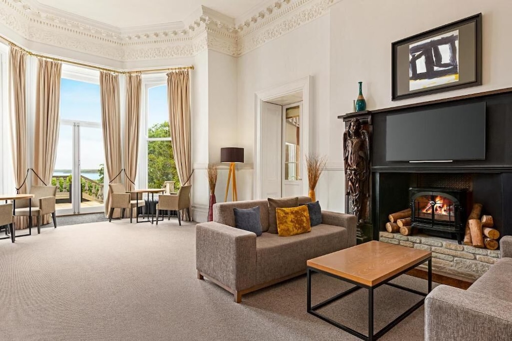 Trenython Manor 48/59
