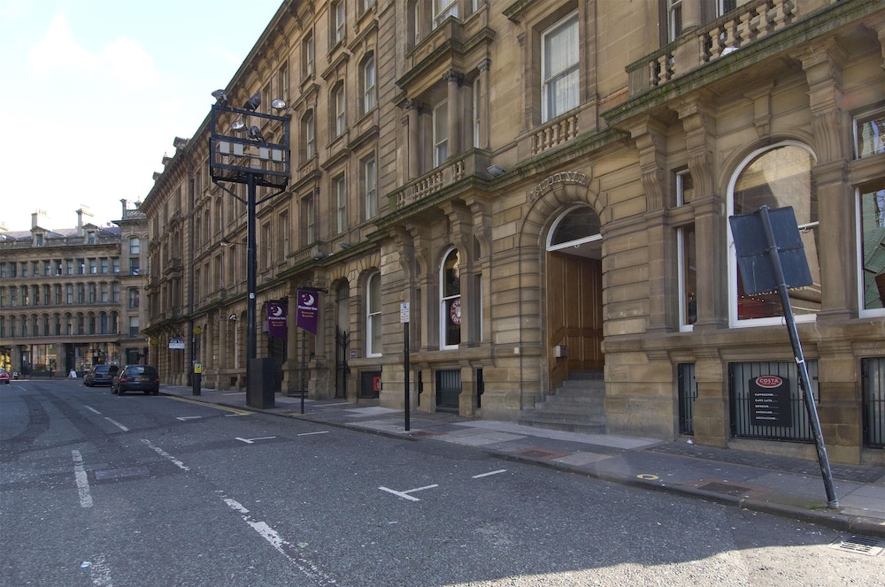Premier Inn Newcastle City Centre (Quayside) 26/35