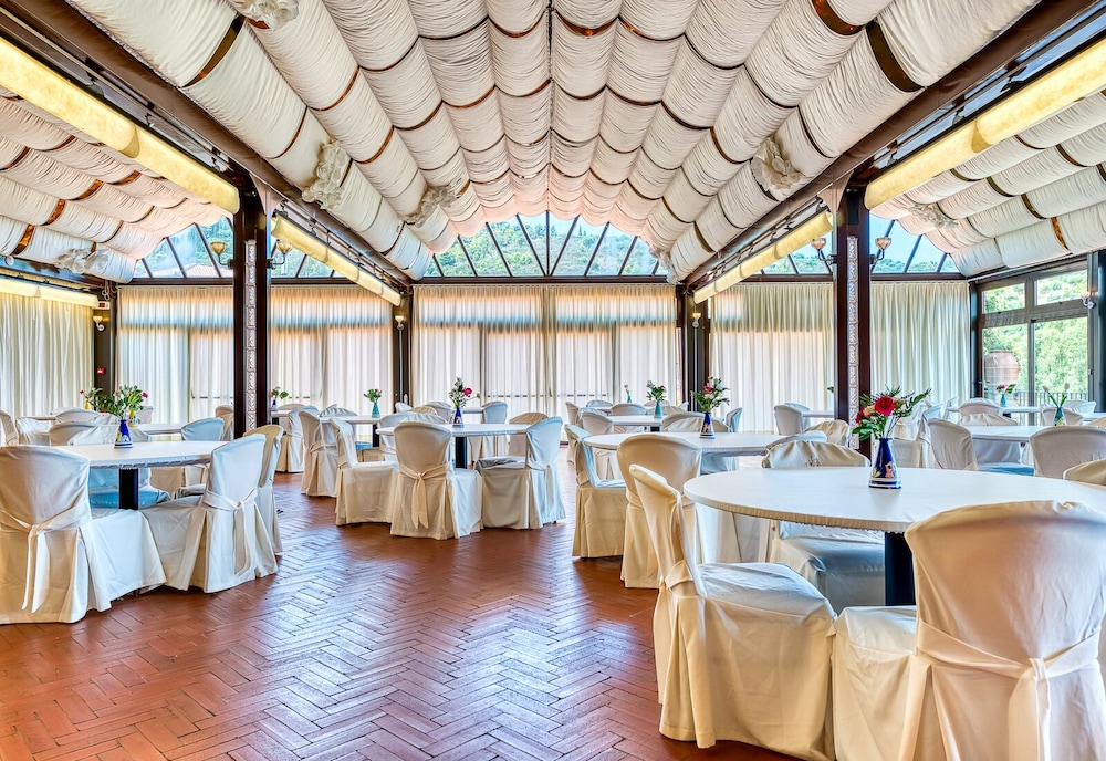Hermitage Hotel 37/52