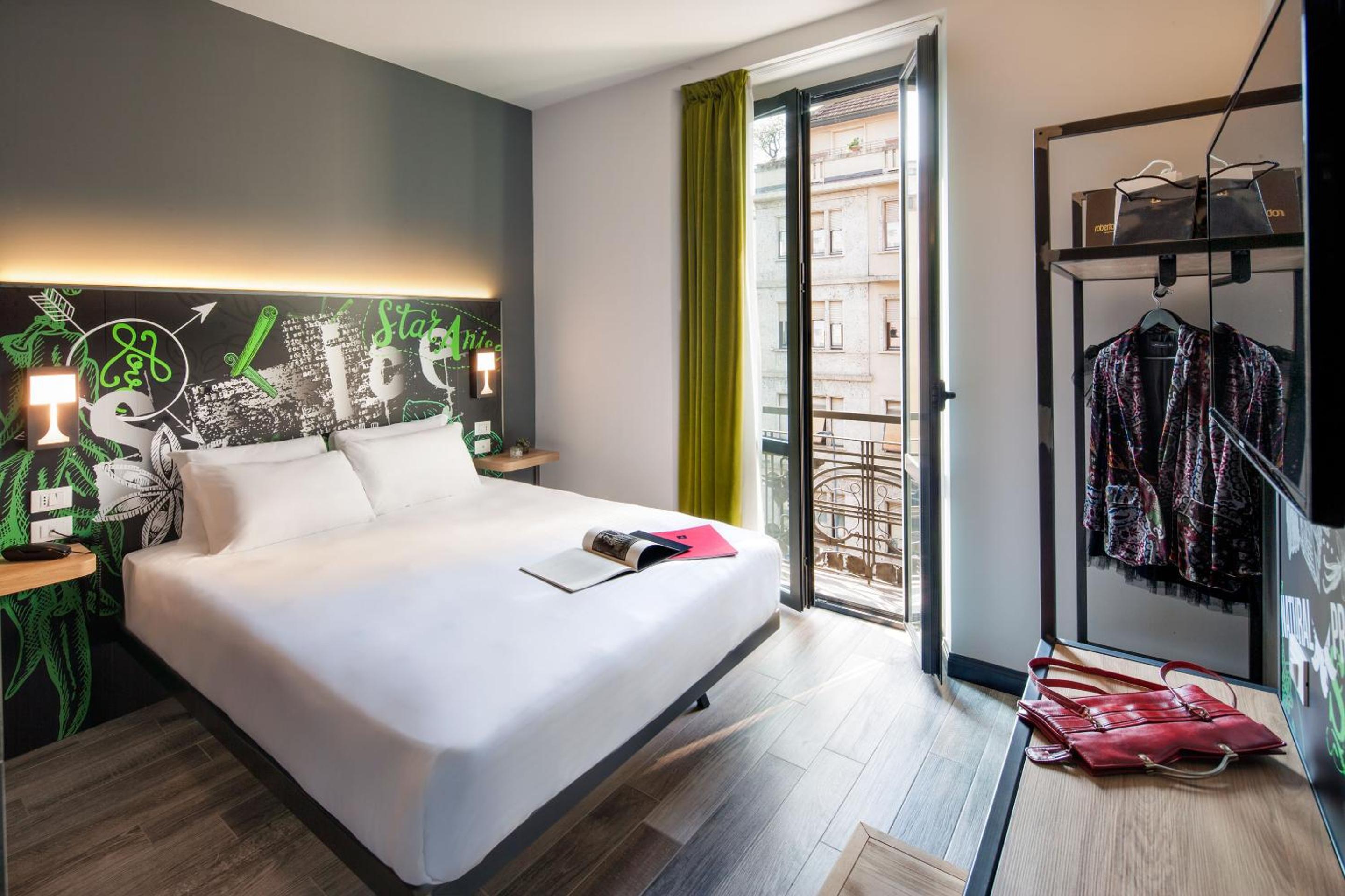 ROOM, DOUBLE BED, BALCONY