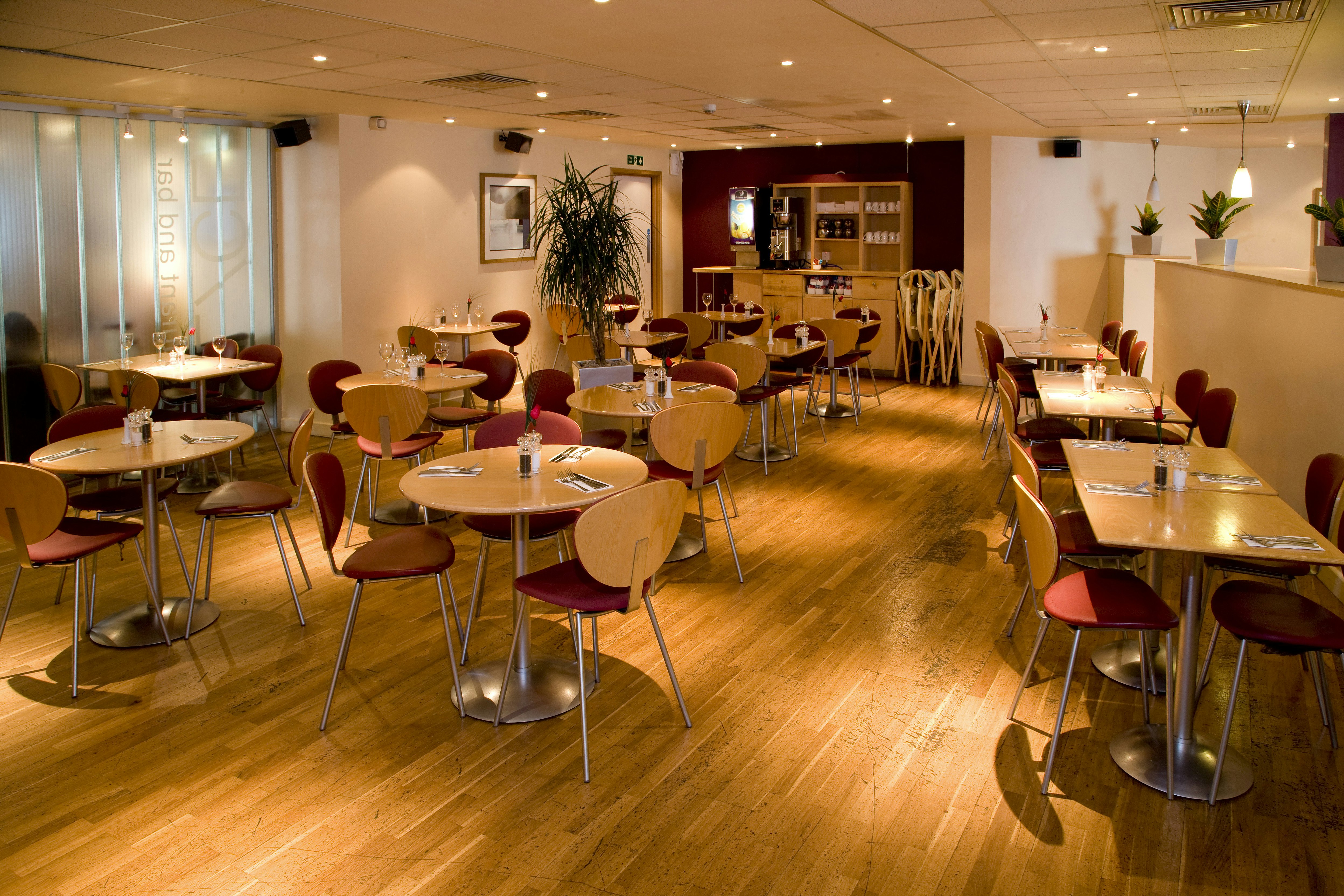 Premier Inn London Kensington (Earls Court) 25/32