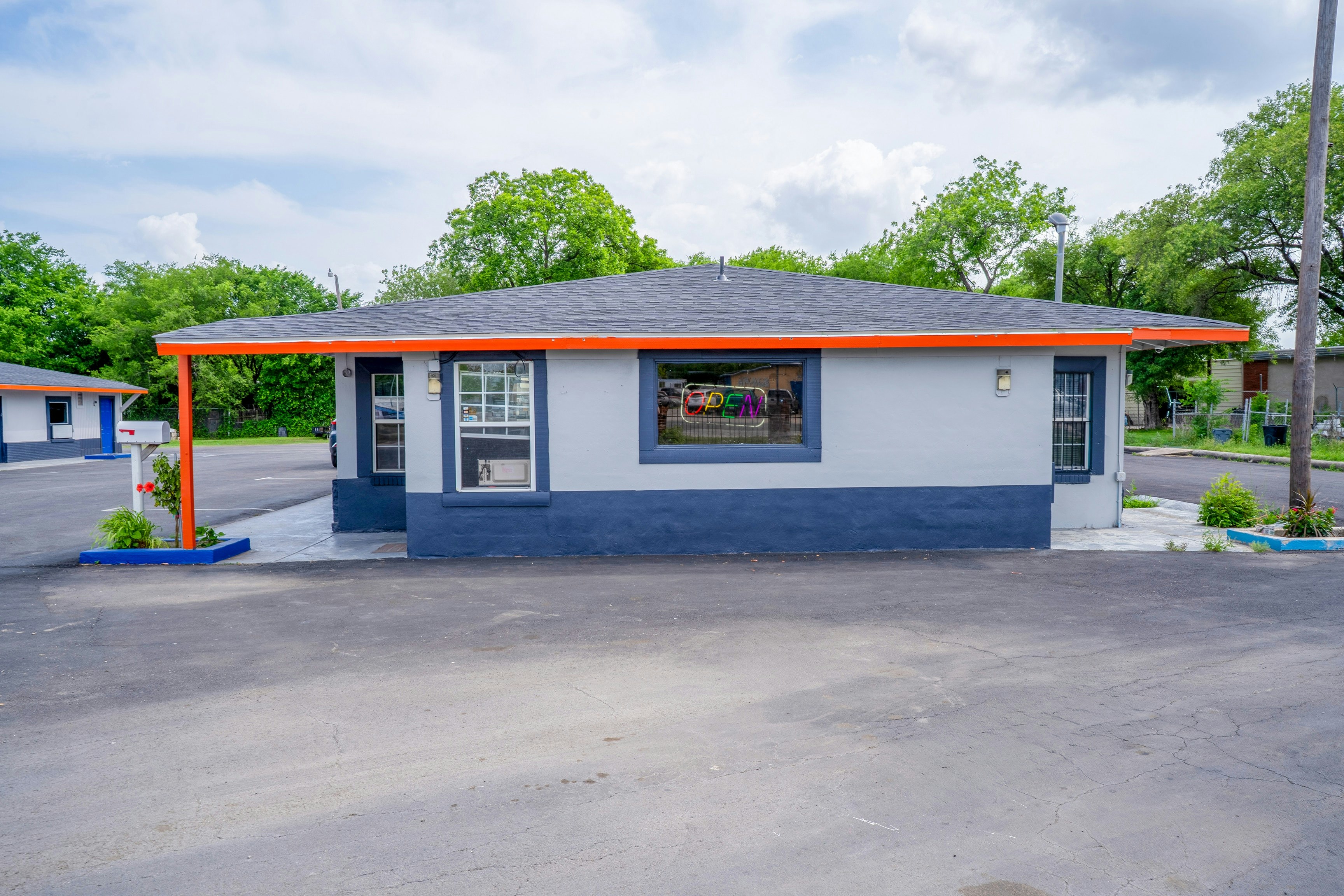 Alamo Oasis Inn and Suites By OYO San Antonio 34/53