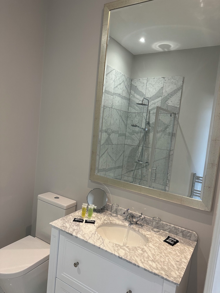 The Chatsworth Hotel 48/50