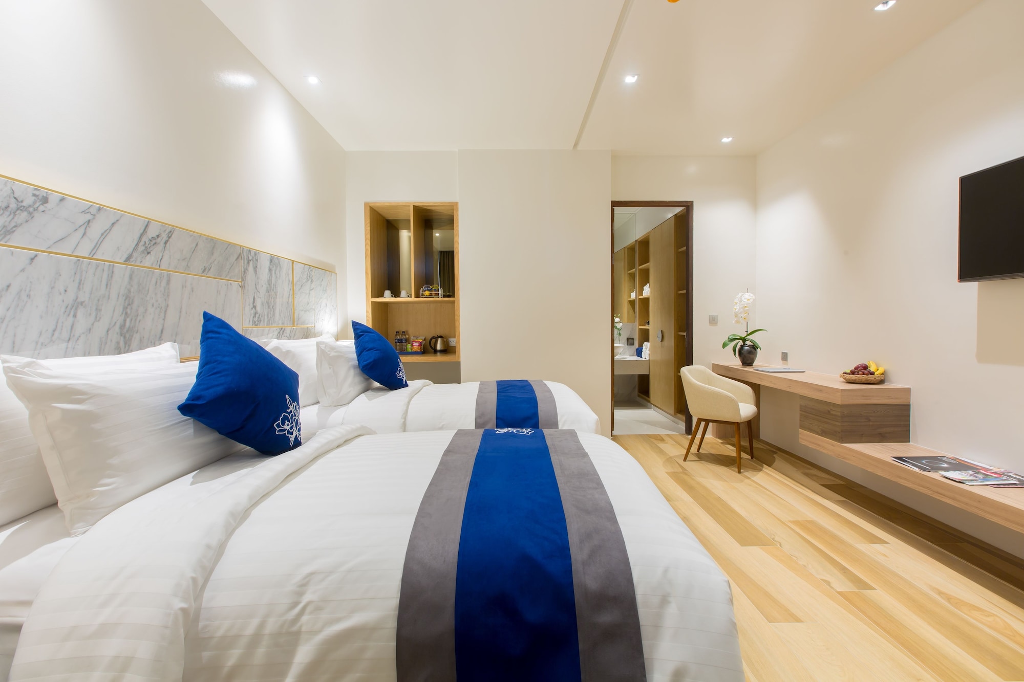 Garden, Premier, Twin Beds