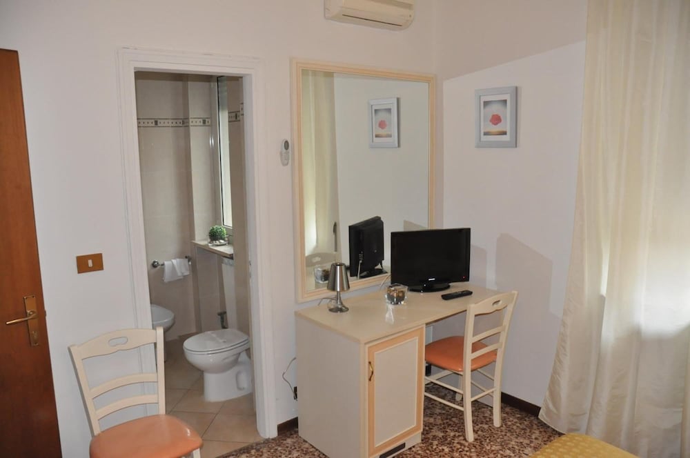 Hotel Vittoriano 33/40