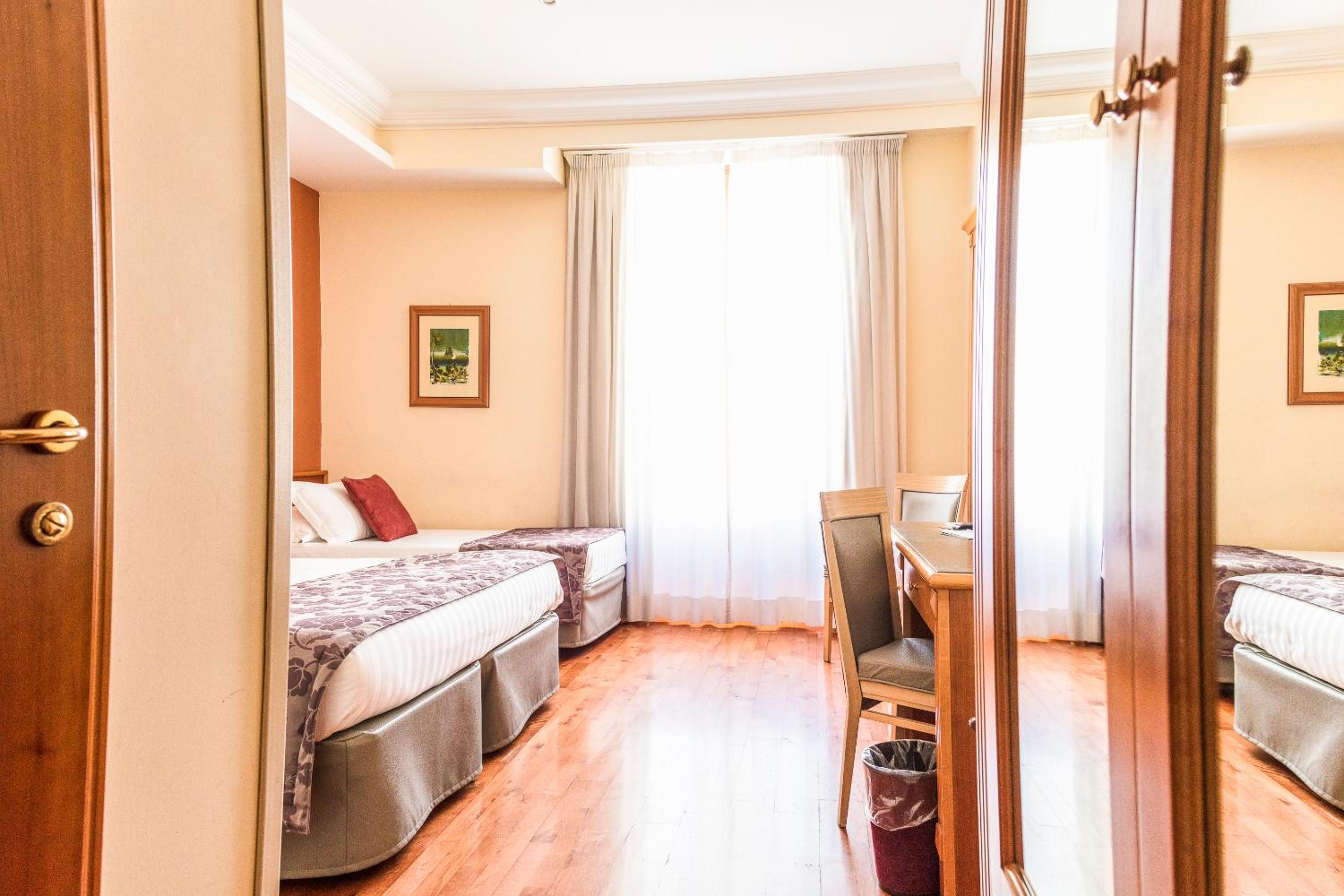 DELUXE, DOUBLE BED, BALCONY