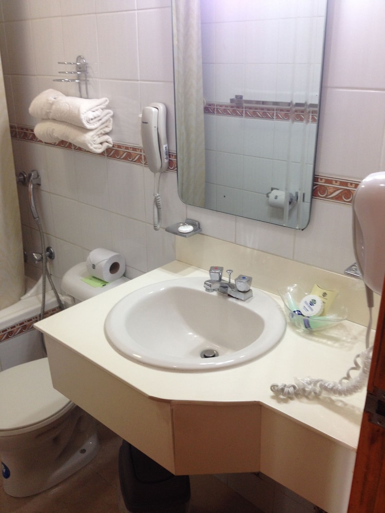 Ramada Hotel Guayaquil 38/45