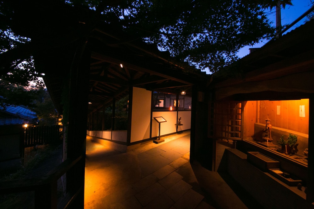 The Kingfisher Resort (Shukubo Kawaseminoshou) 27/50