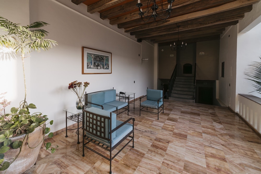 Hotel Casa Antigua 55/69