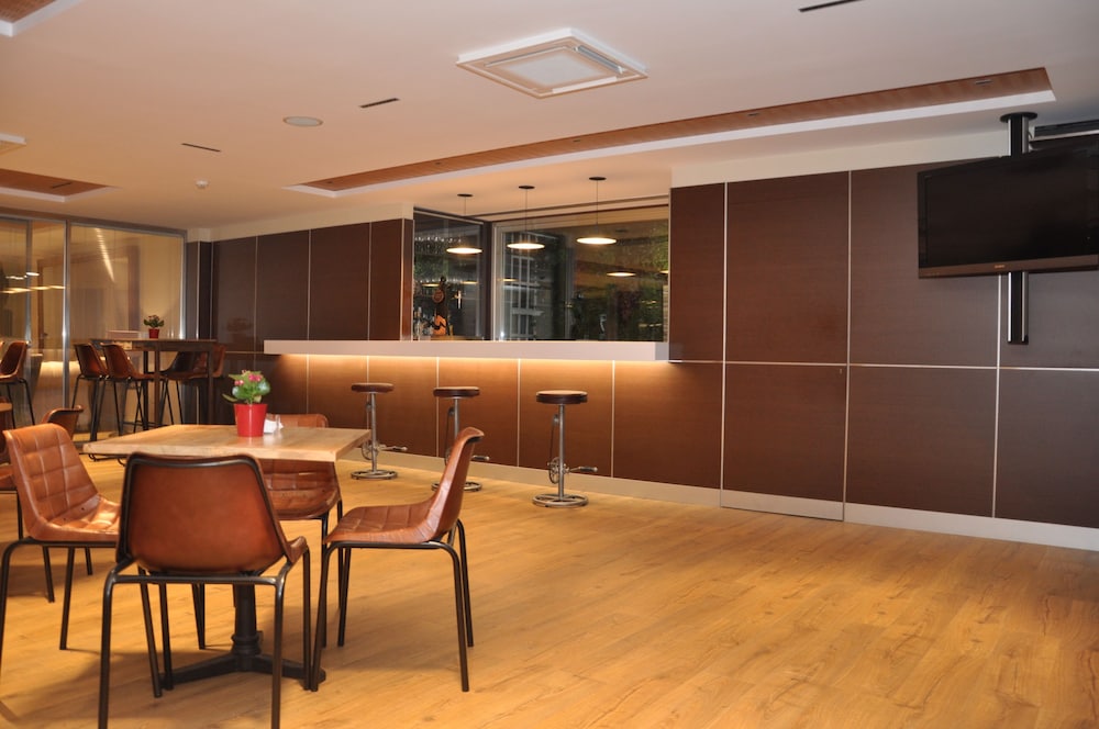 Hotel Selu 60/64