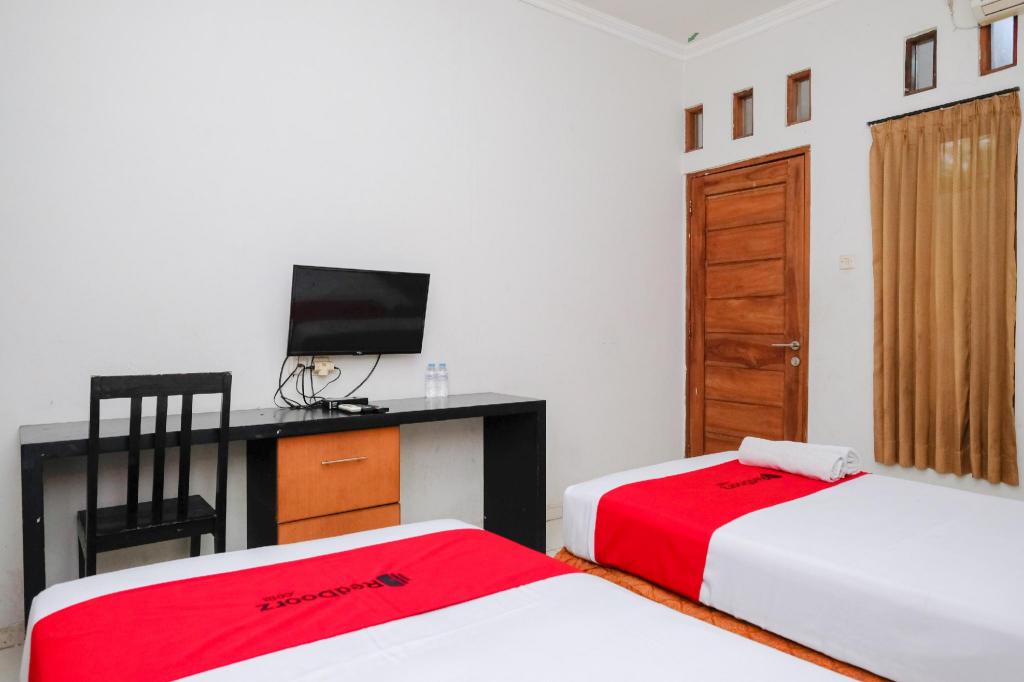 Reddoorz Plus Taman Siswa 2 39/63