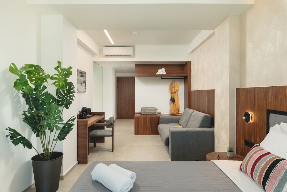 Elia Sea Suites 50/72