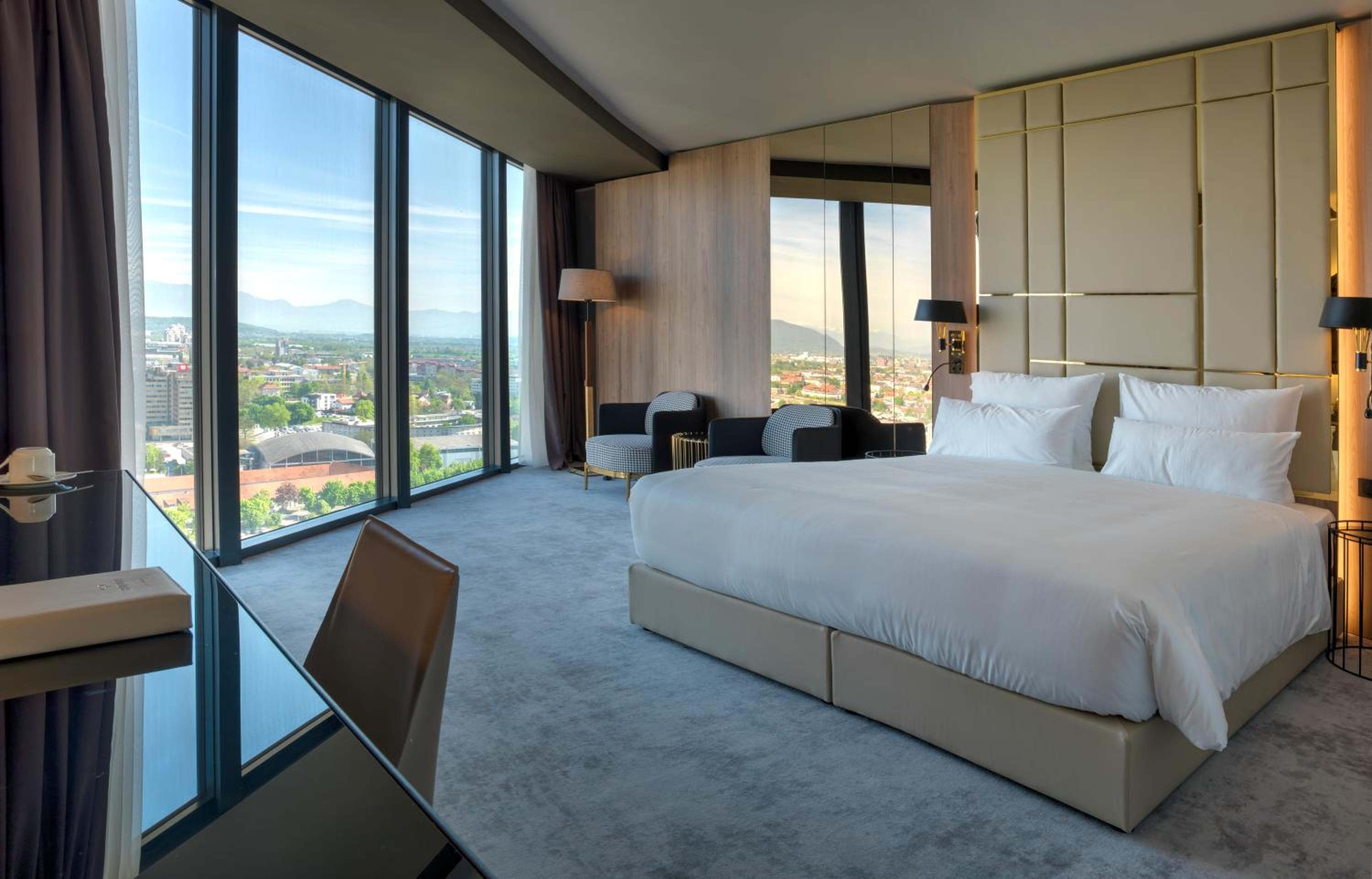 Premium, Twin Beds