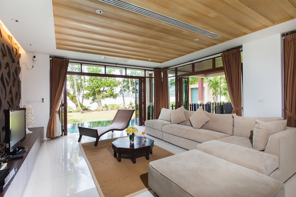 Amatapura Beach Villa 10 31/51