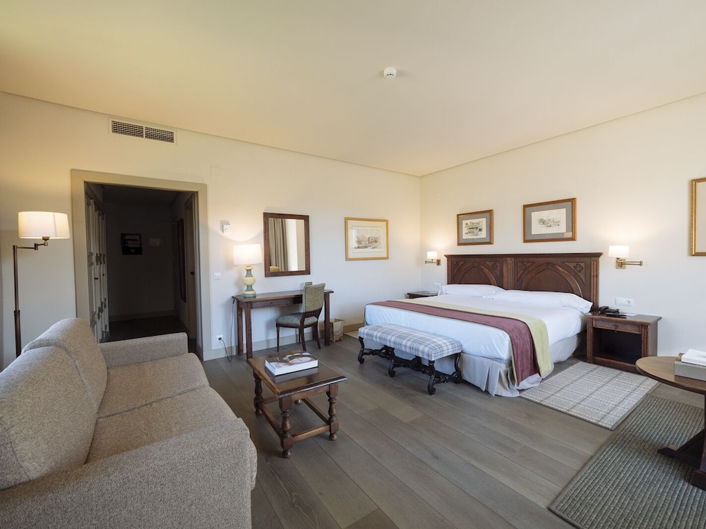 Parador De Cangas De Onis 17/73