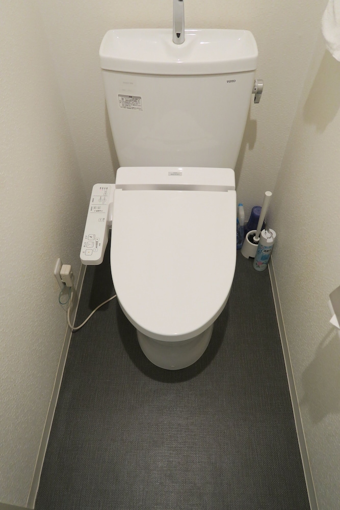 Rozy Hotel Namba 61/63
