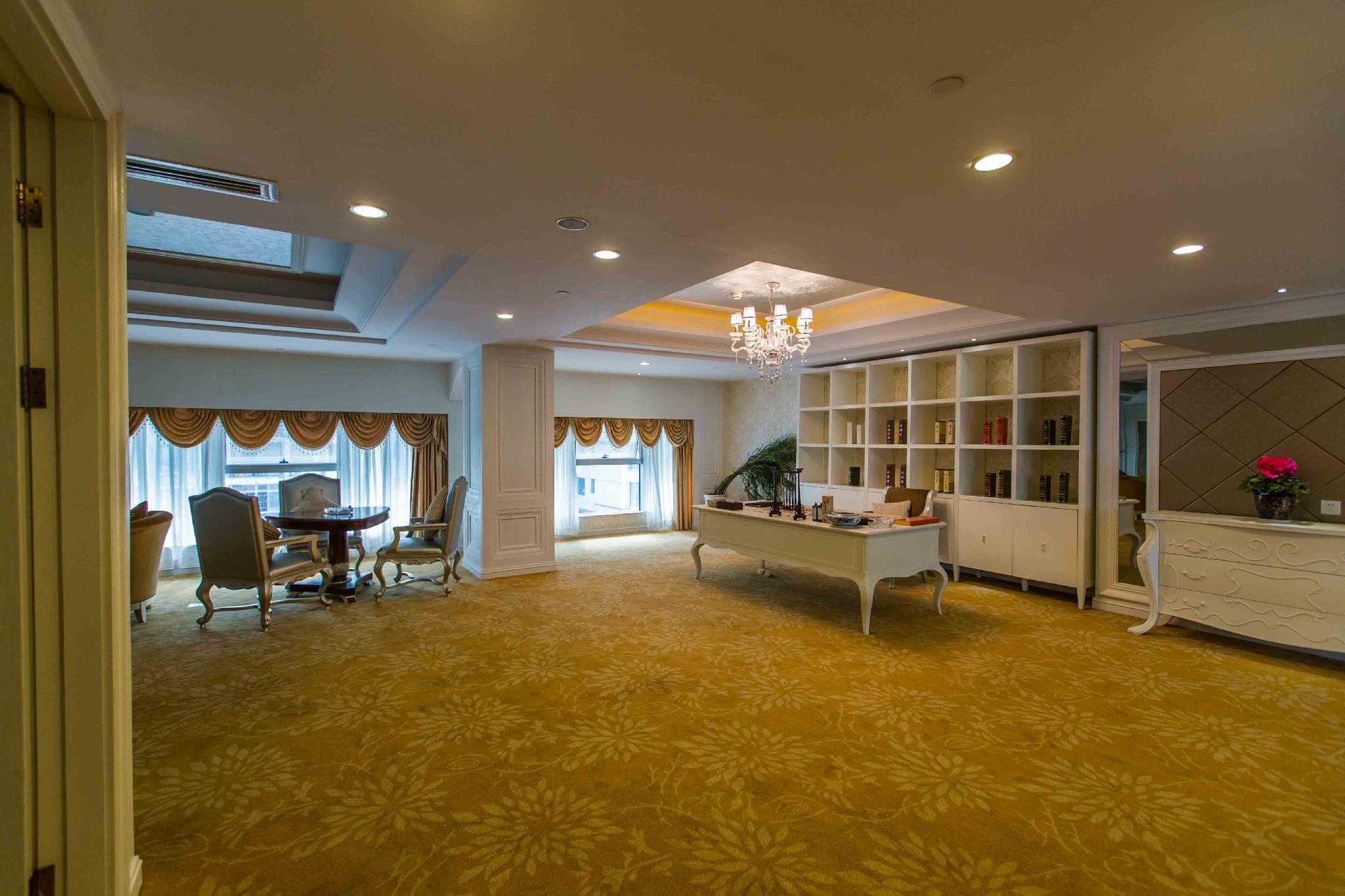 Zongheng Hotel Kaili 54/60