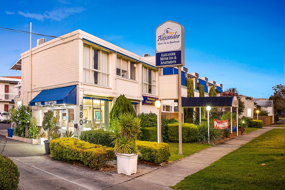 Alexander Motor Inn & Apartments 55/60