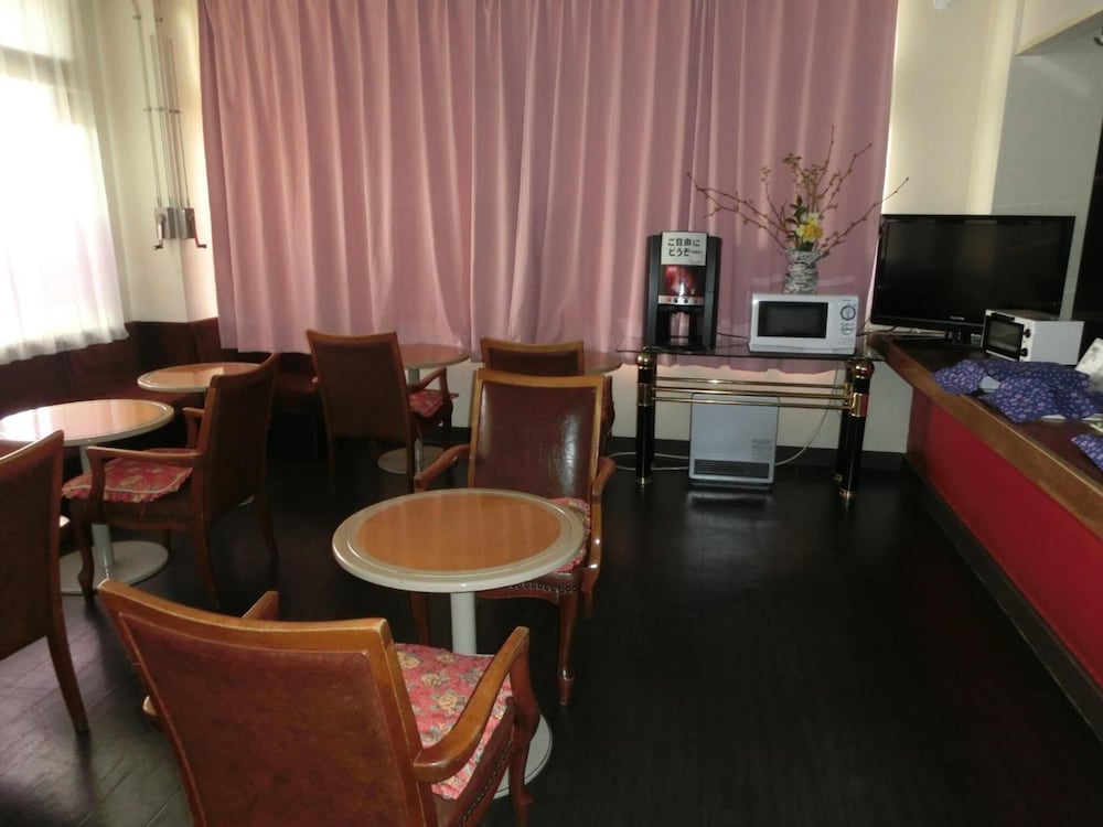 Biz Hotel Shiojiri Ekimae 21/25