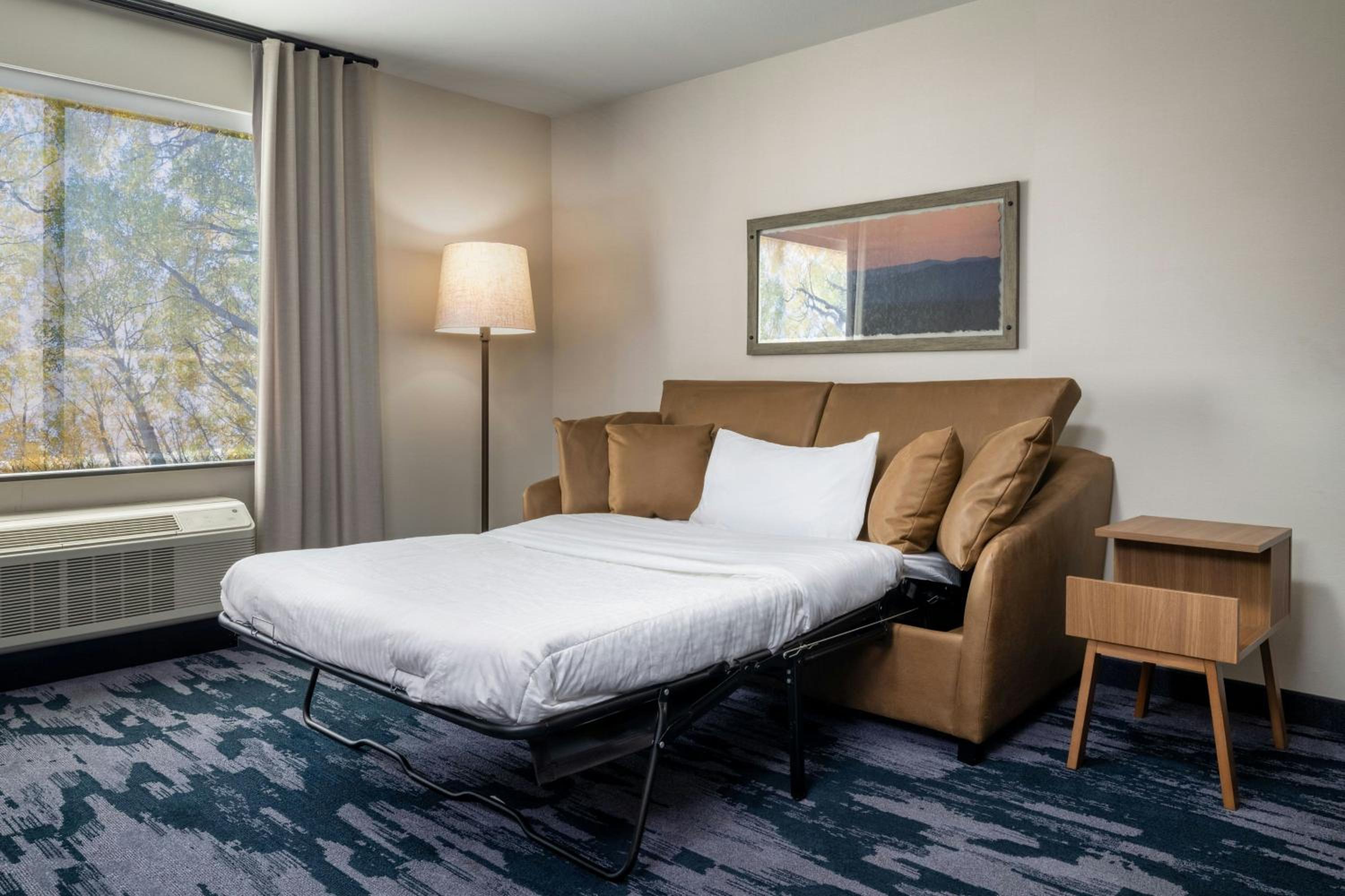 جناح تنفيذي بسرير كينج مع أريكة، Fairfield Inn & Suites by Marriott Louisville Shepherdsville 2/4