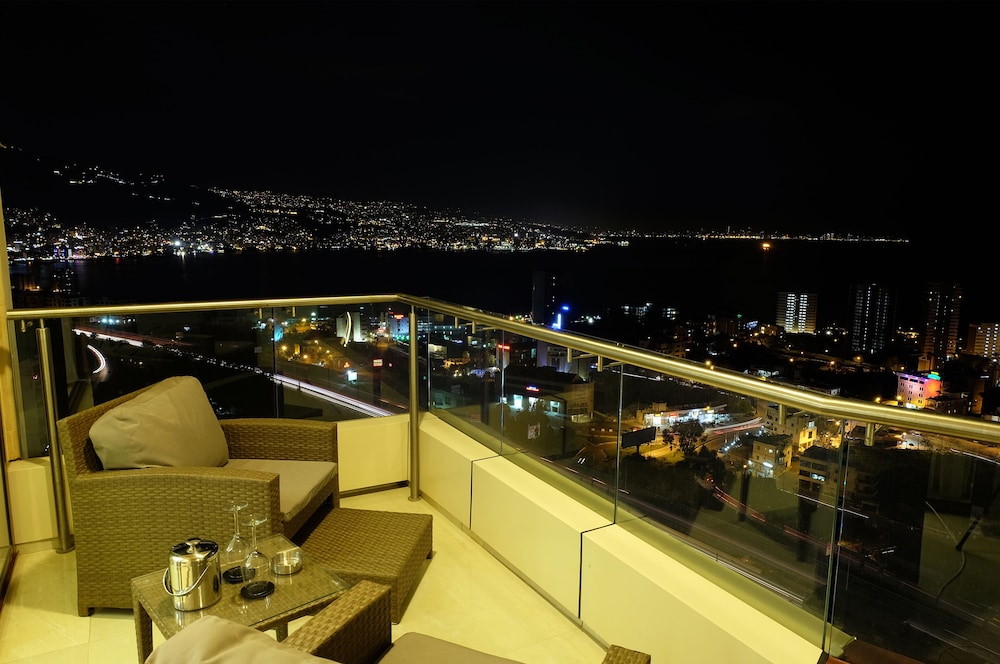 Burj On Bay Hotel, Jounieh 3/73
