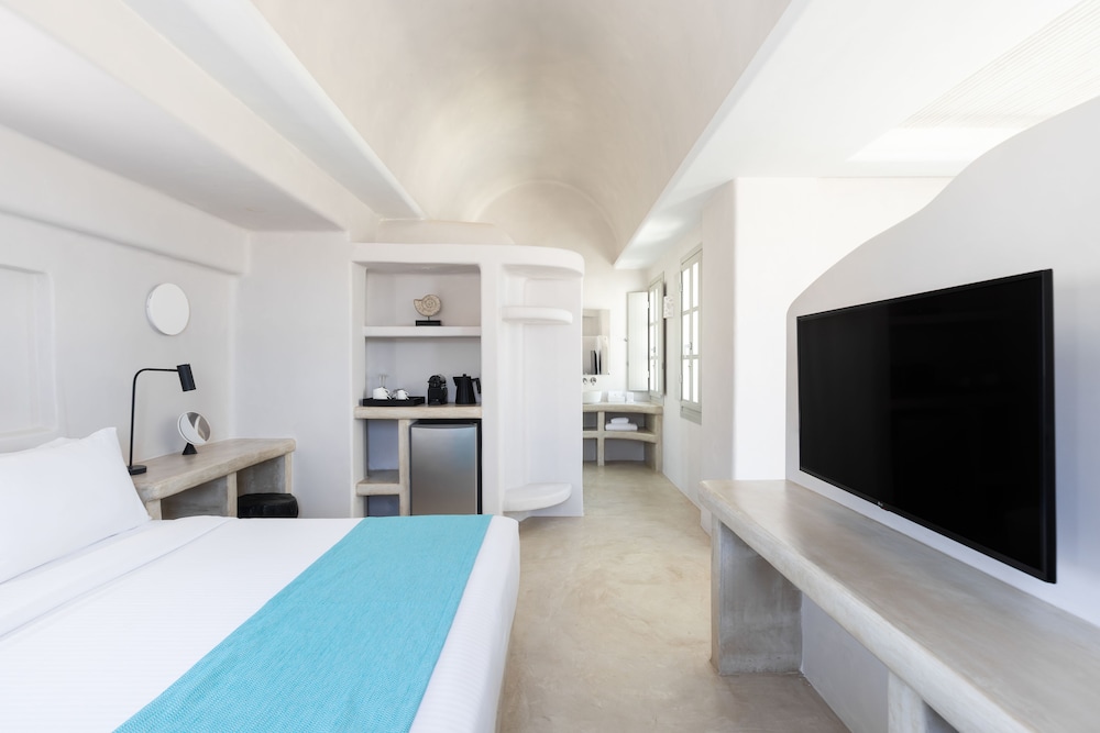 Danae Suites 17/50