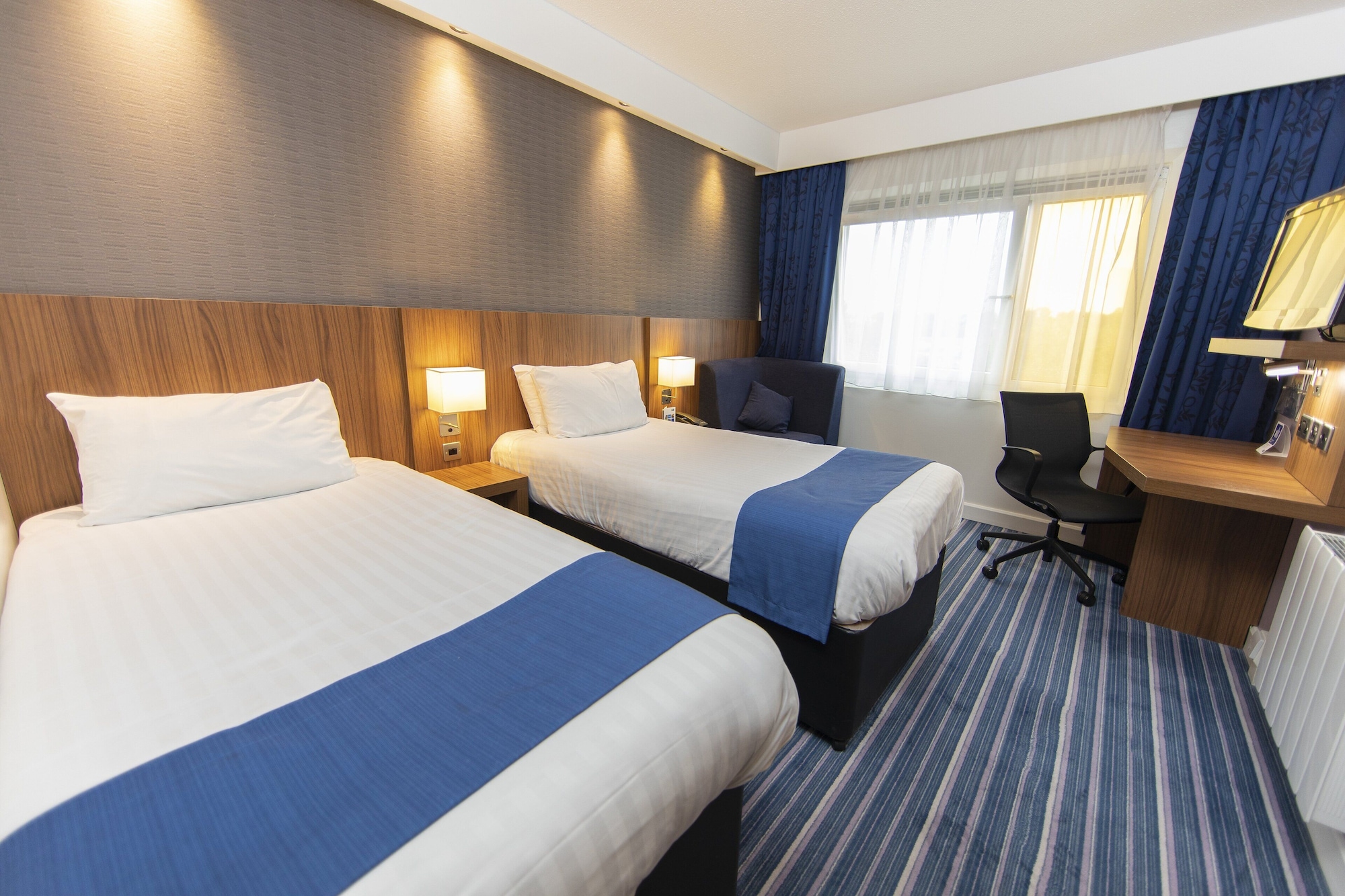 STANDARD, TWIN BEDS