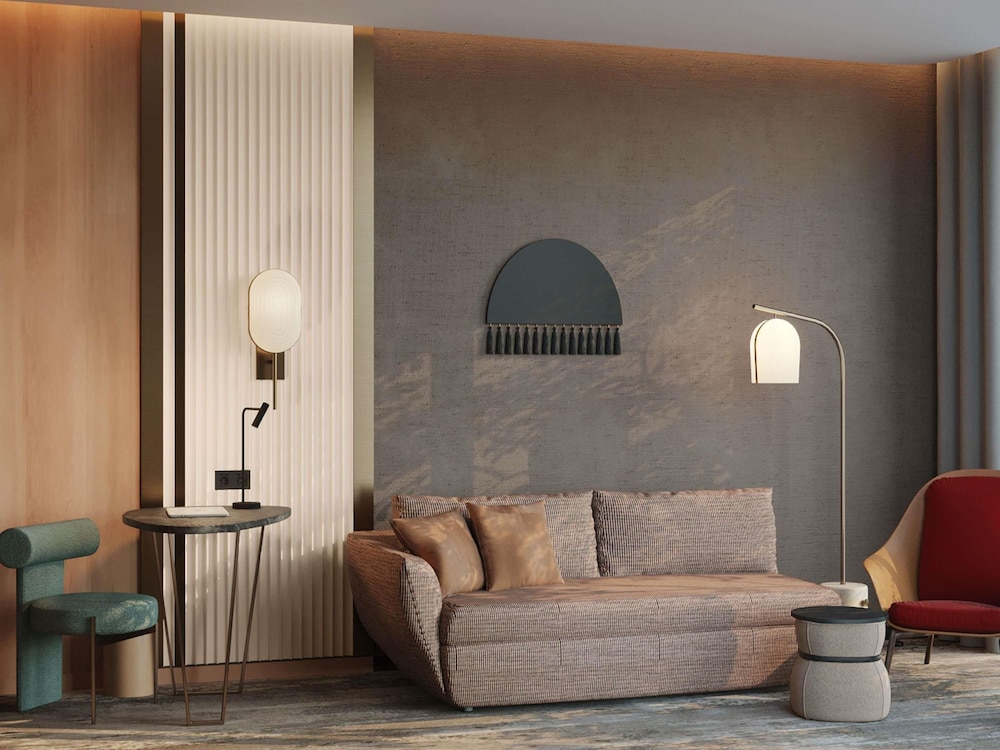 Movenpick Yerevan 45/63