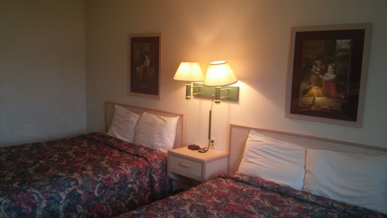 Bilmar Inn & Suites Dell Rapids Near Sioux Falls 28/50