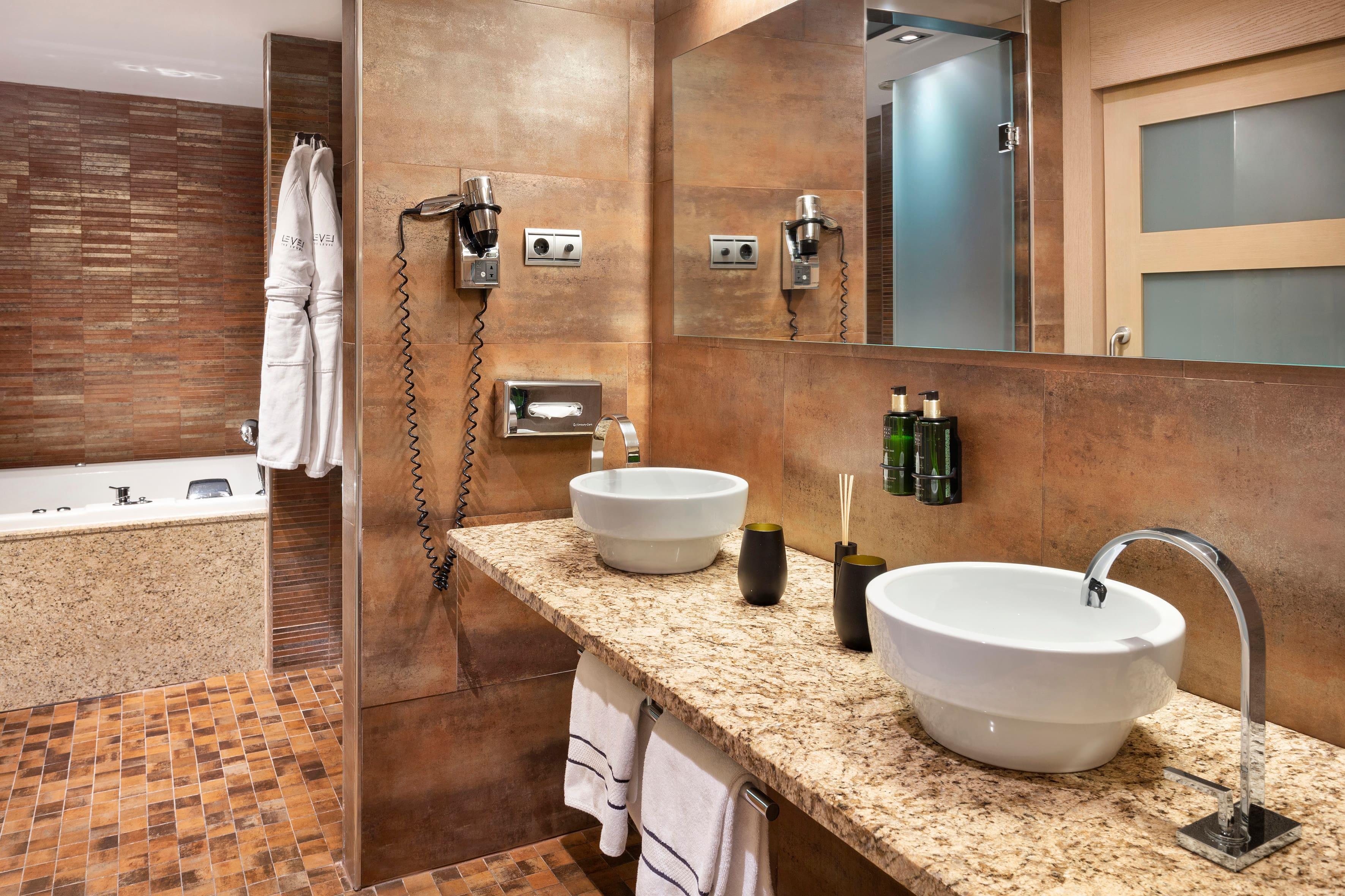 جناح، Melia Madrid Princesa Hotel 3/6
