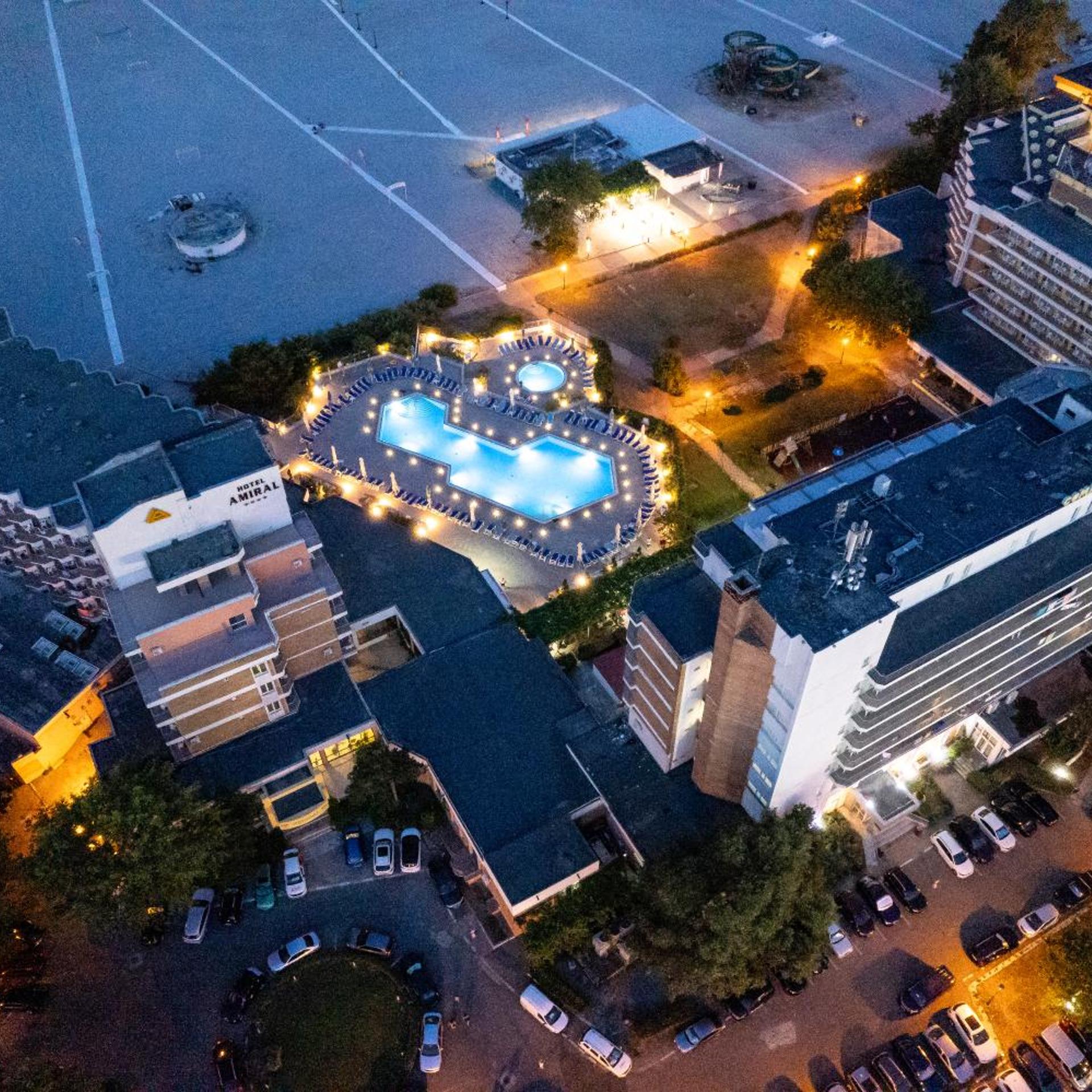 Amiral Hotel 4/55