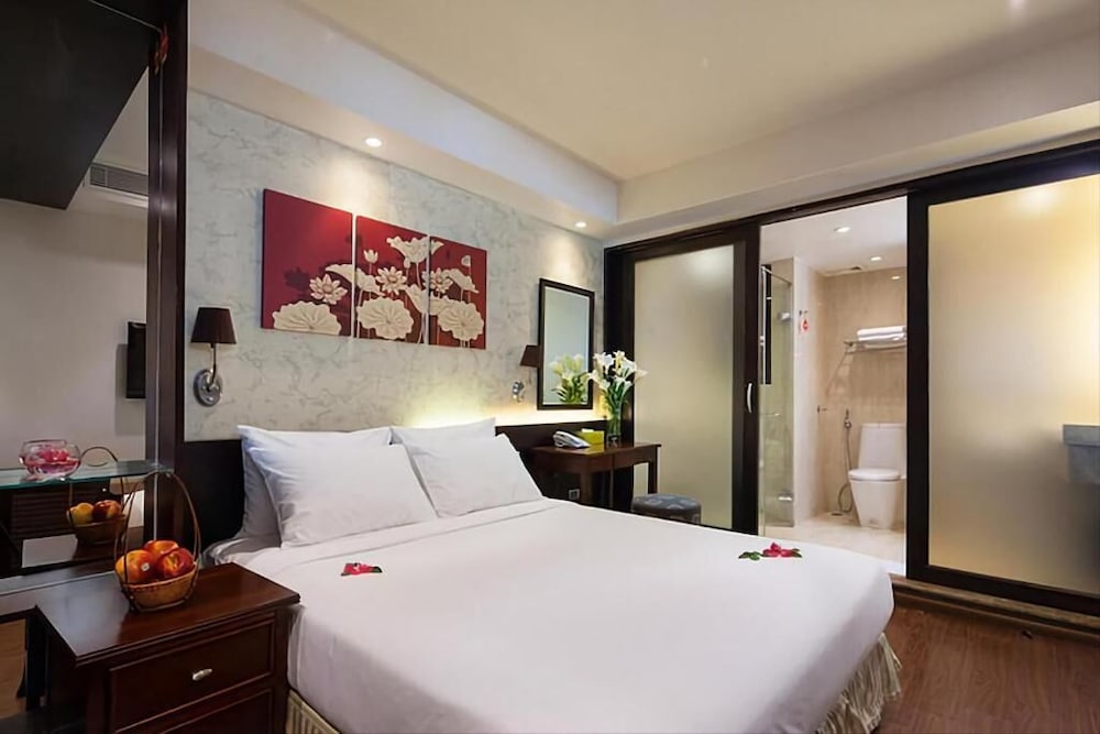Skylark Boutique Hotel 30/50