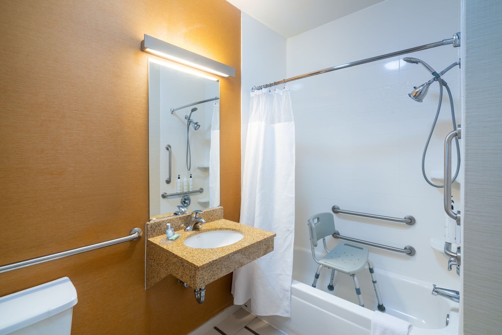 Fairfield Inn Suites Nashville Smyrna 46/50