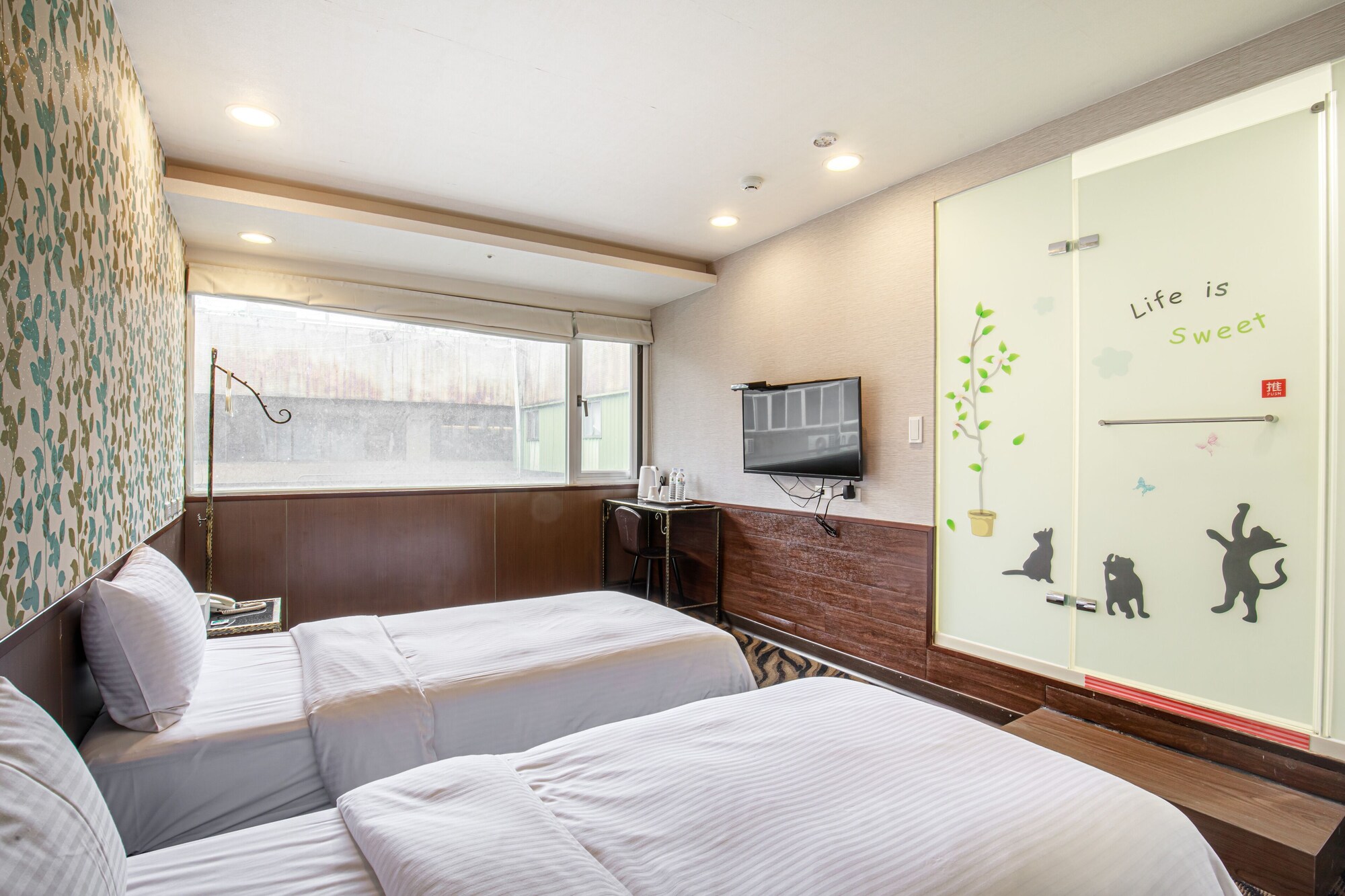 BASIC, TWIN BEDS