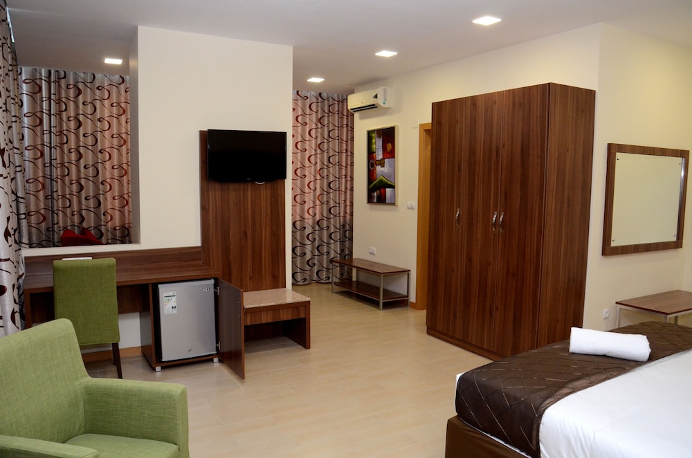 Blu Sky Hotel 17/25