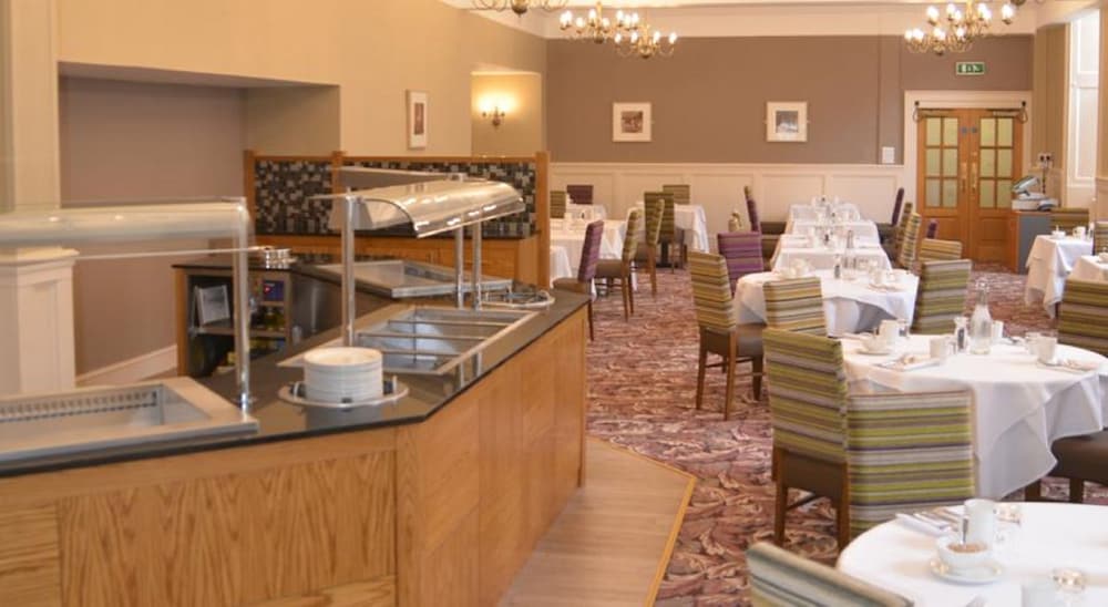 restaurant cafeteria