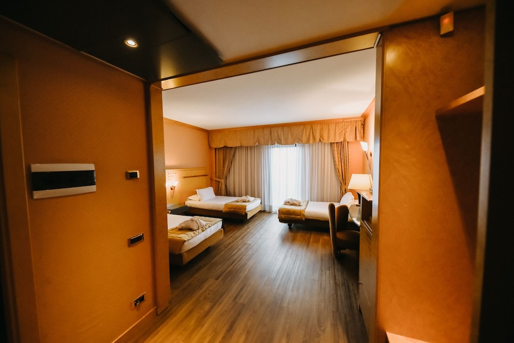 Hotel Antonella 25/75