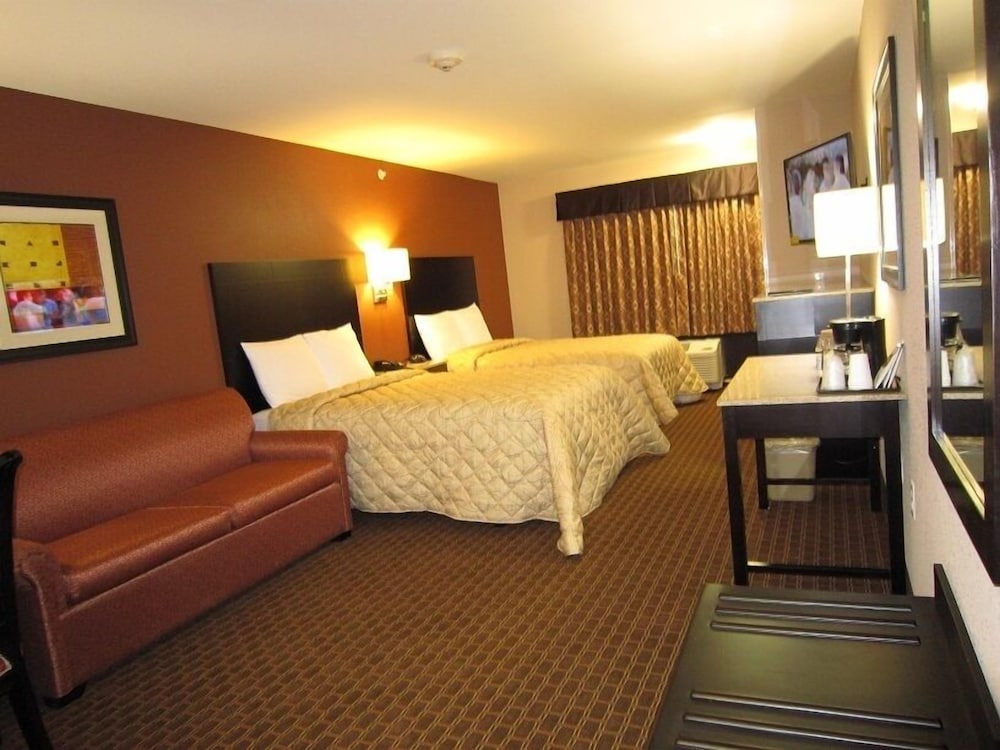 Standard, 2 Double Beds, Sofa